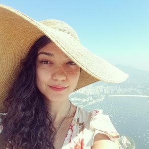 Meet your Posher, Amelia